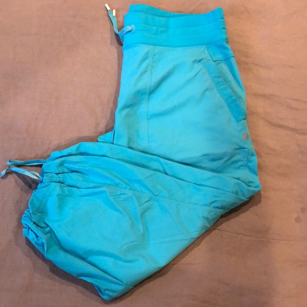 Lululemon size 8 capri